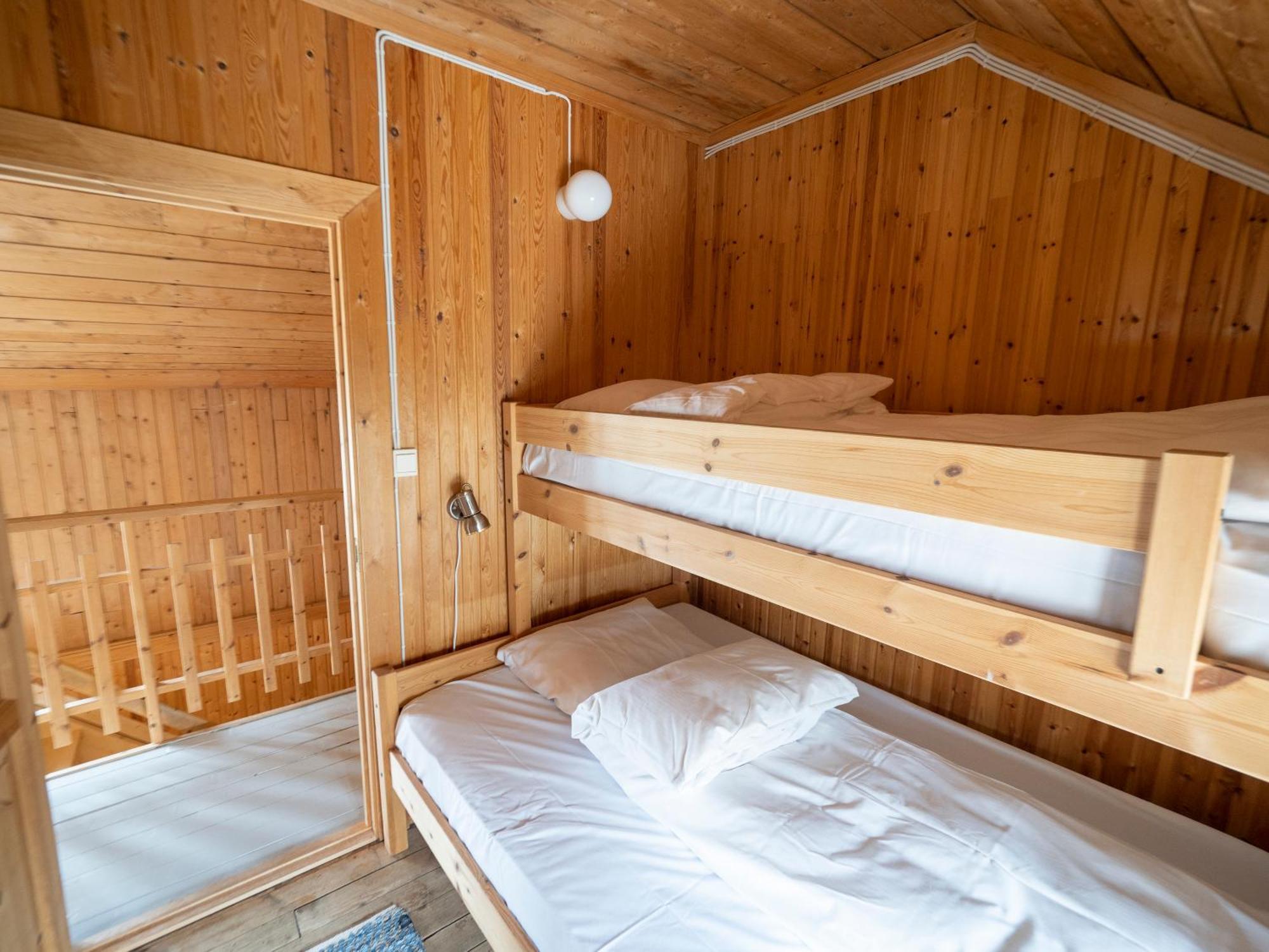 Kalle I Lofoten Kabelvag Room photo