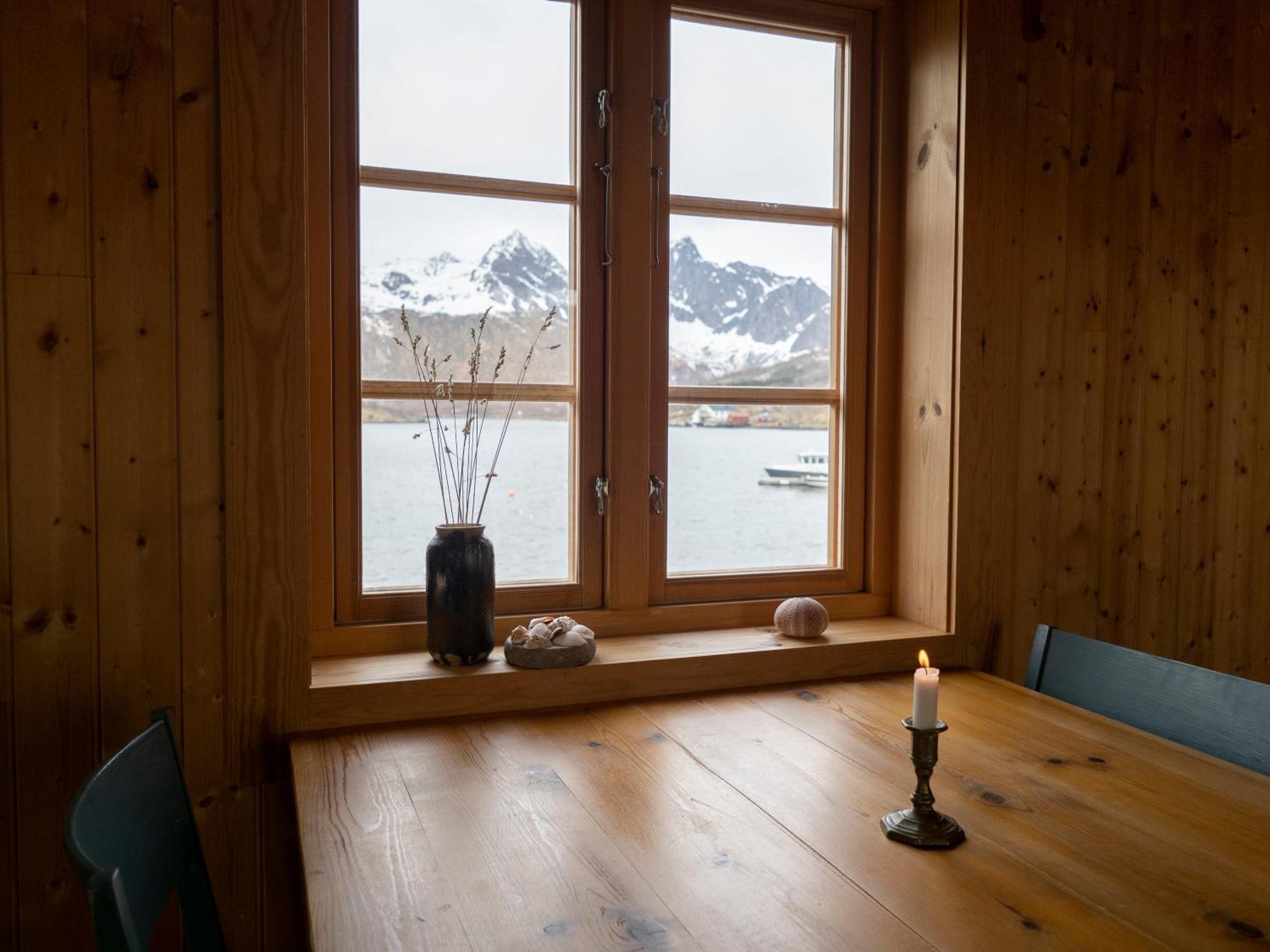 Kalle I Lofoten Kabelvag Room photo